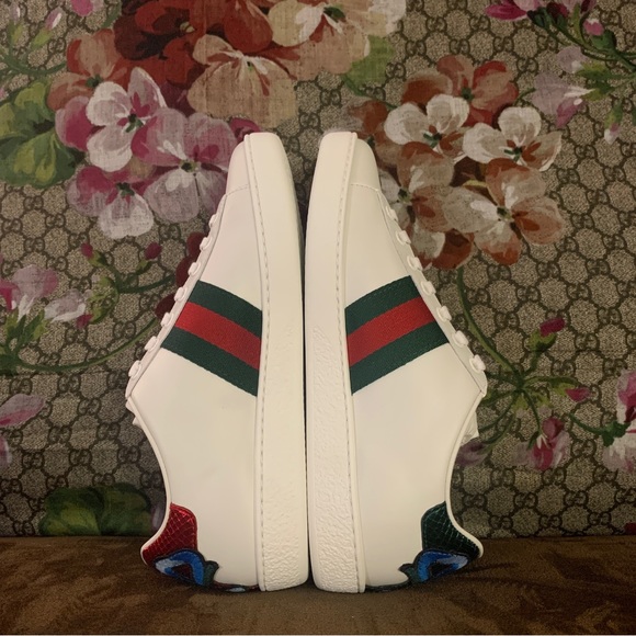 Gucci Ace Sneakers with Floral Embroidery - Picture 7 of 12